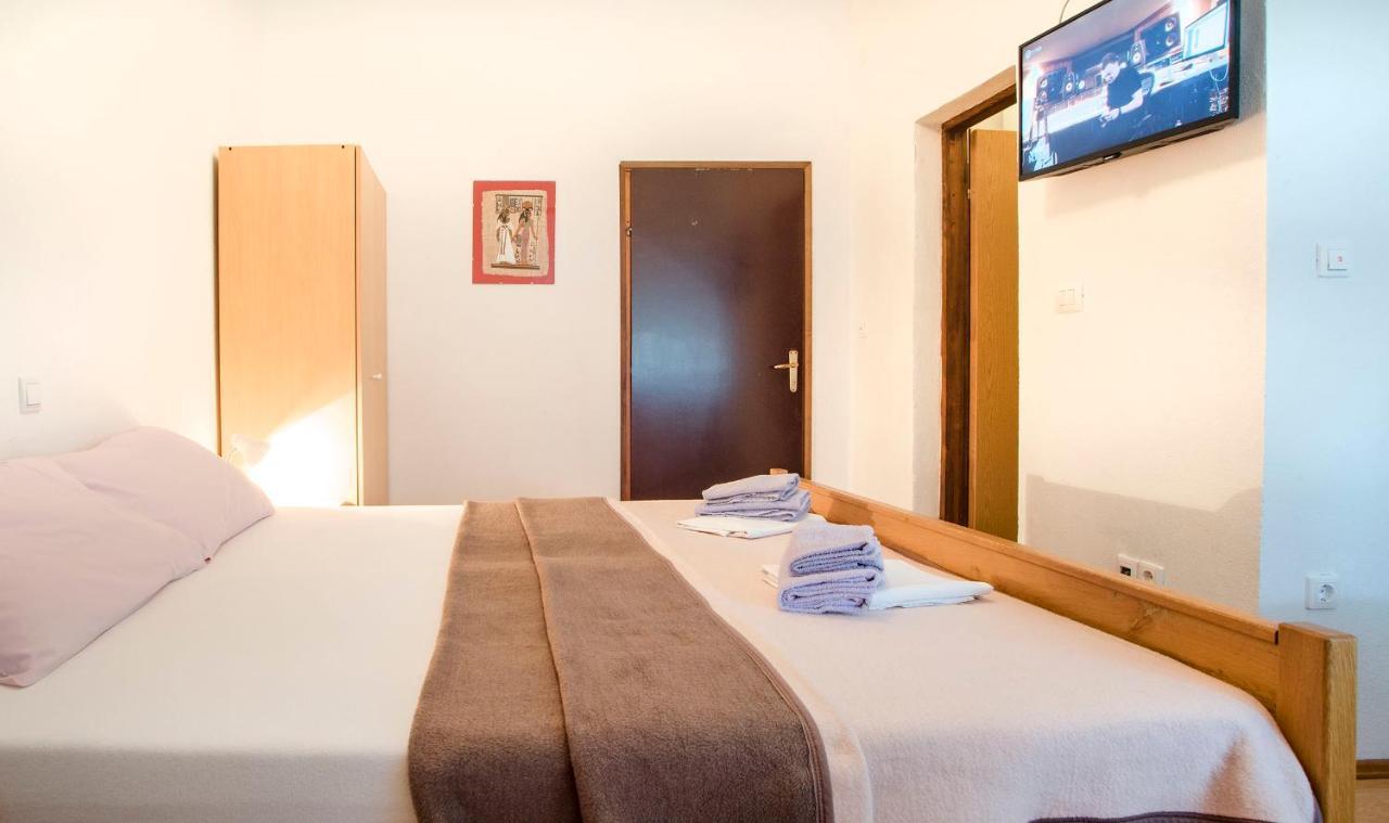 Apartments Vesna スルニュ エクステリア 写真