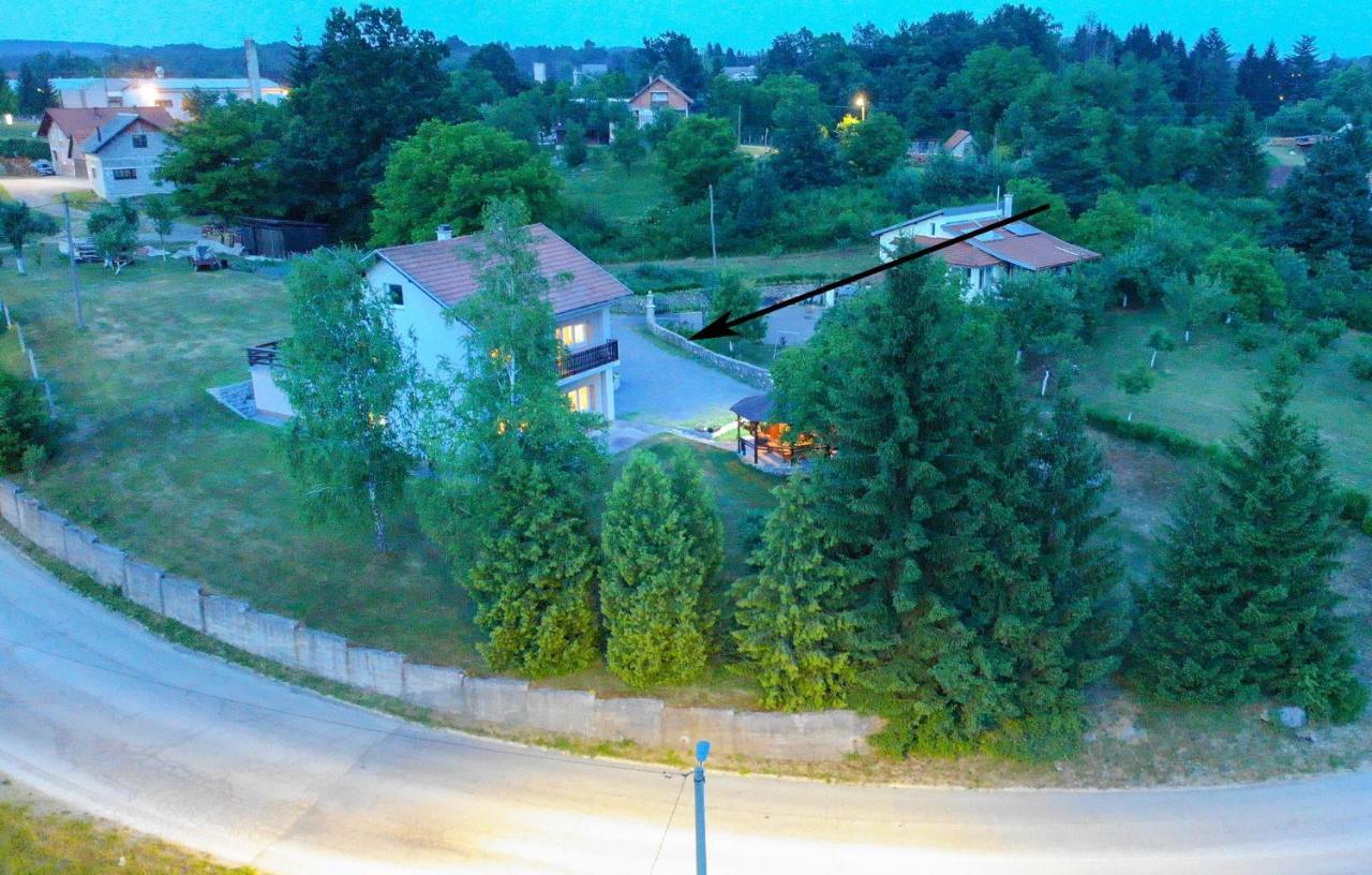Apartments Vesna スルニュ エクステリア 写真