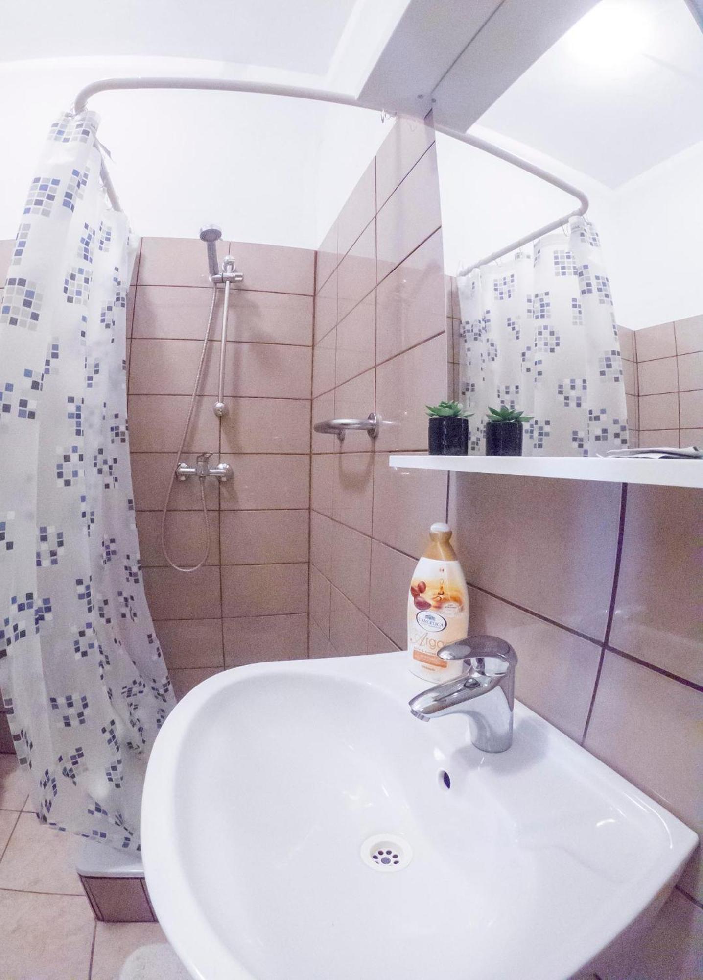 Apartments Vesna スルニュ 部屋 写真