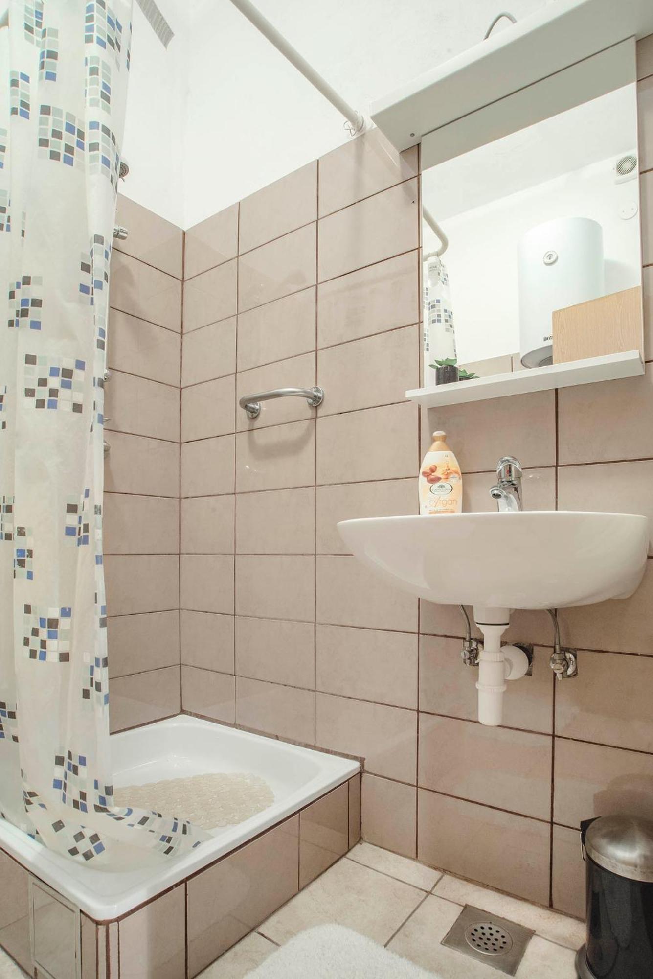 Apartments Vesna スルニュ 部屋 写真