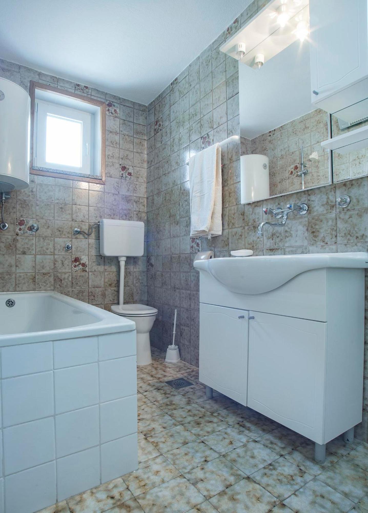 Apartments Vesna スルニュ 部屋 写真