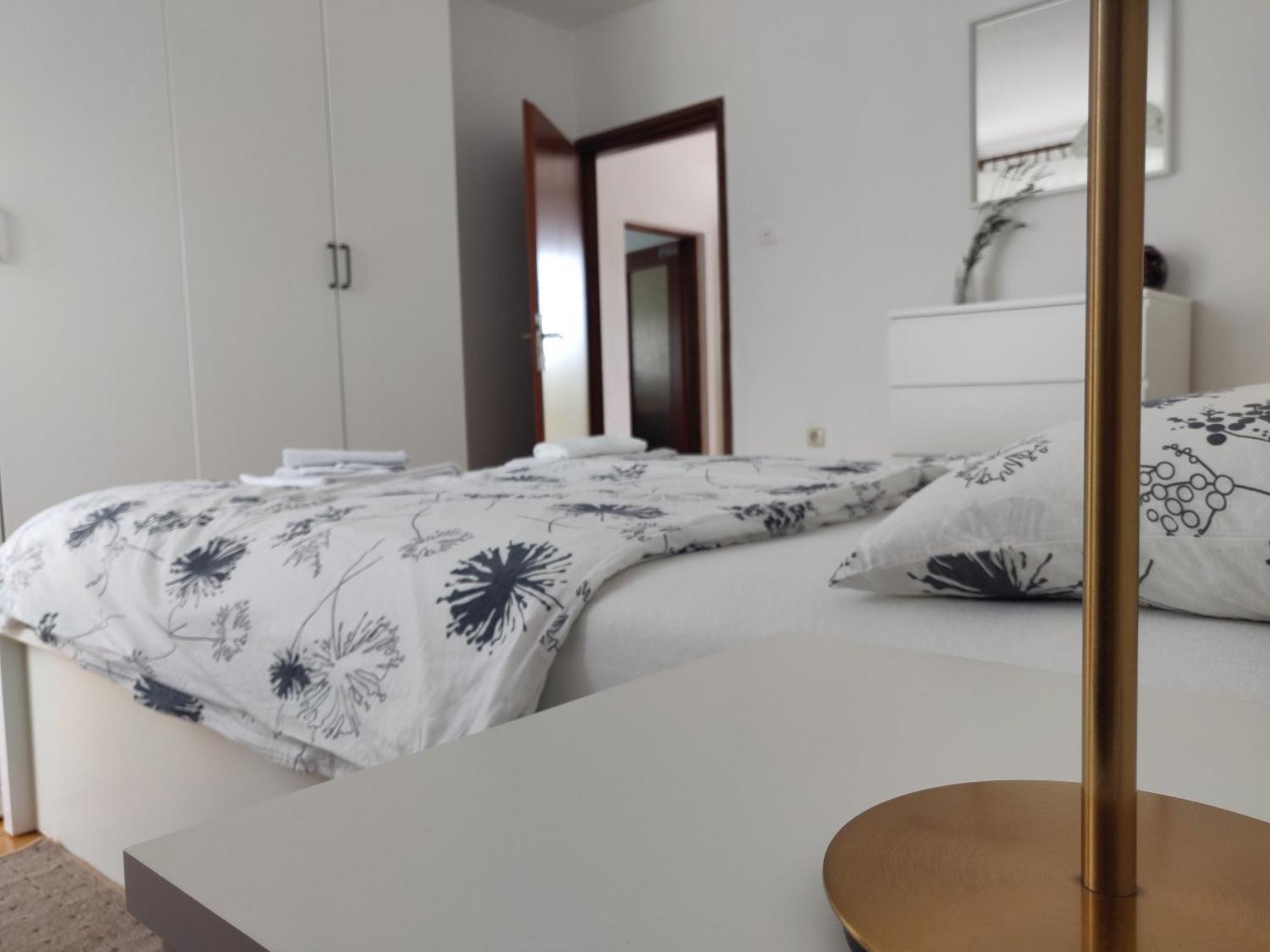 Apartments Vesna スルニュ エクステリア 写真